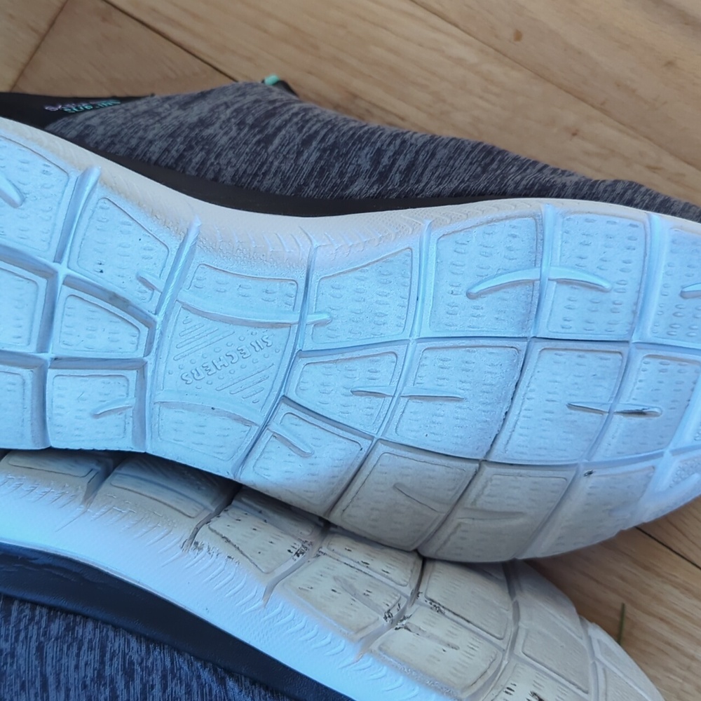 Skechers Slip Ins - Picture 7 of 13